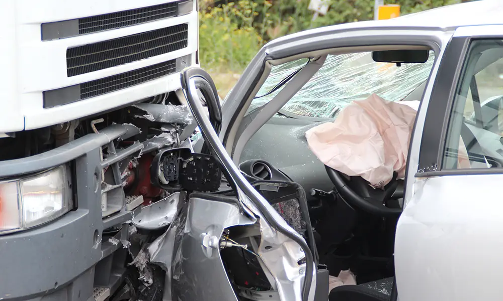 serious semi-truck accident - semi-truck accident lawyer collinsville il